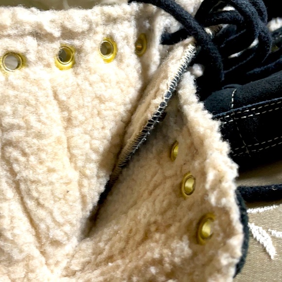 Lace them Up , Converse! - Picture 2 of 2